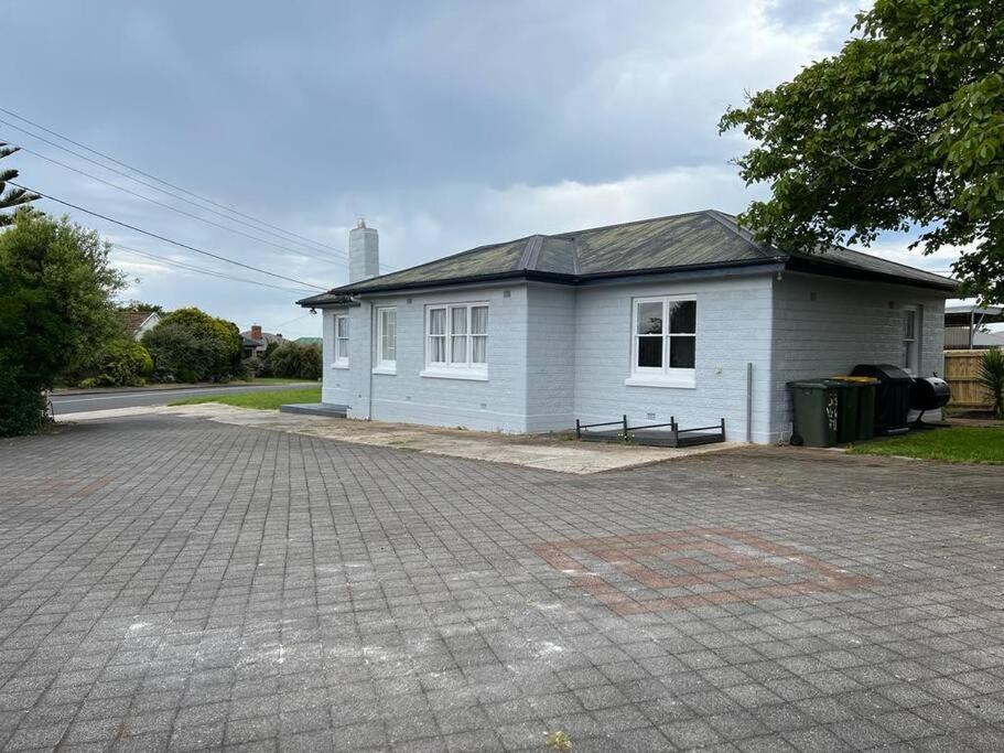 3 Bedroom Art Deco With Modern Features *